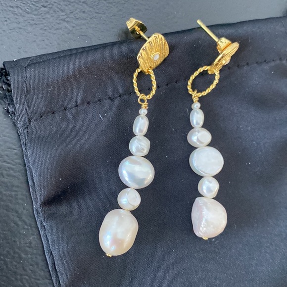 Anni Lu NWOT Jet-set Pearl Earrings - Picture 4 of 7